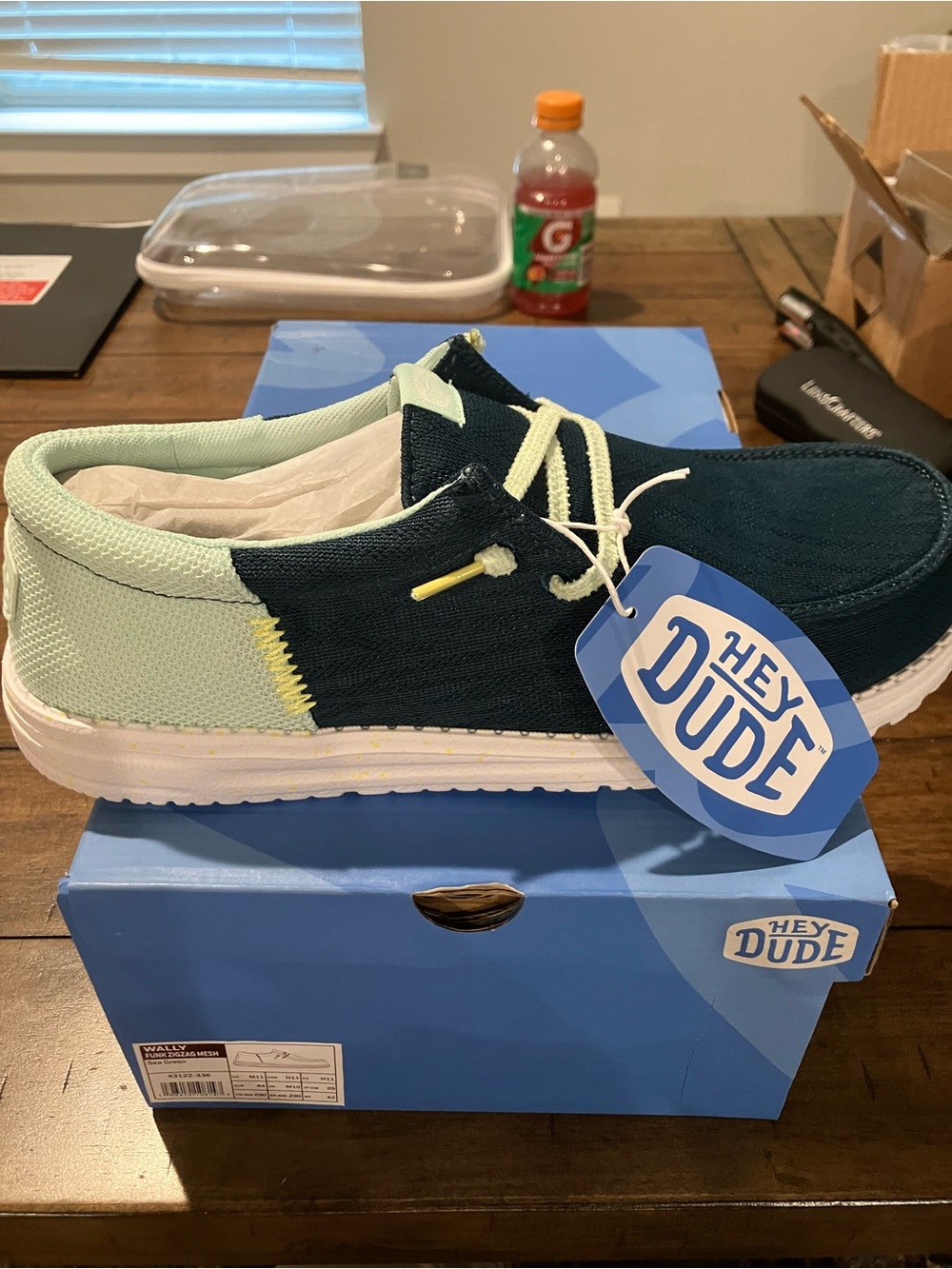 Hey Dude Men’s Two-Tone Green Casual Shoes Sz 11